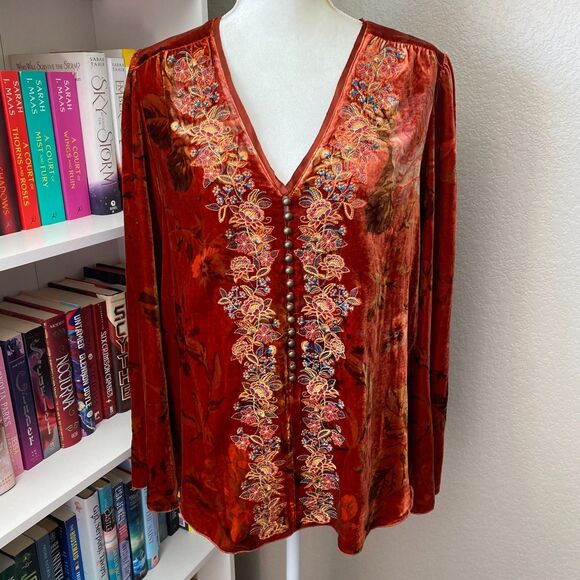 SUNDANCE Burnt Orange Velvet Floral Embroidered BoHo Festival Bell Sleeve M Top - Picture 1 of 11